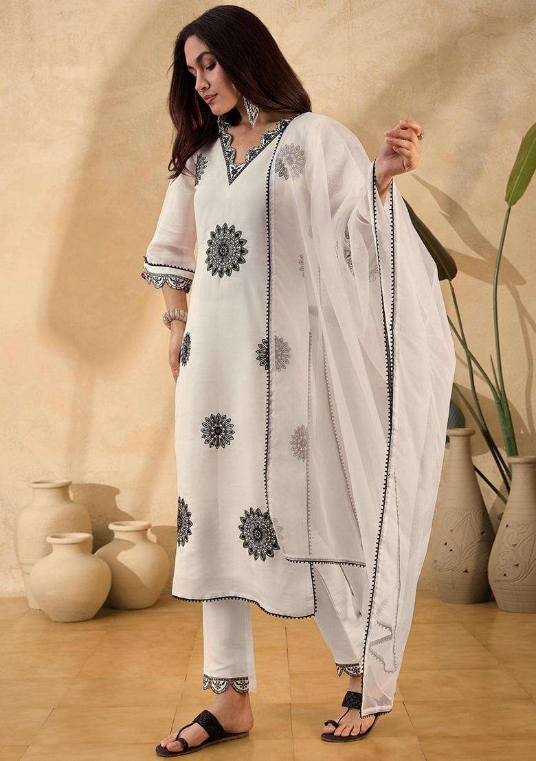 Off White Embroidery Silk Blend Kurta Set - Indya