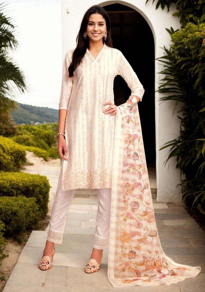 Off White Embroidery Chanderi Kurta Set - Indya