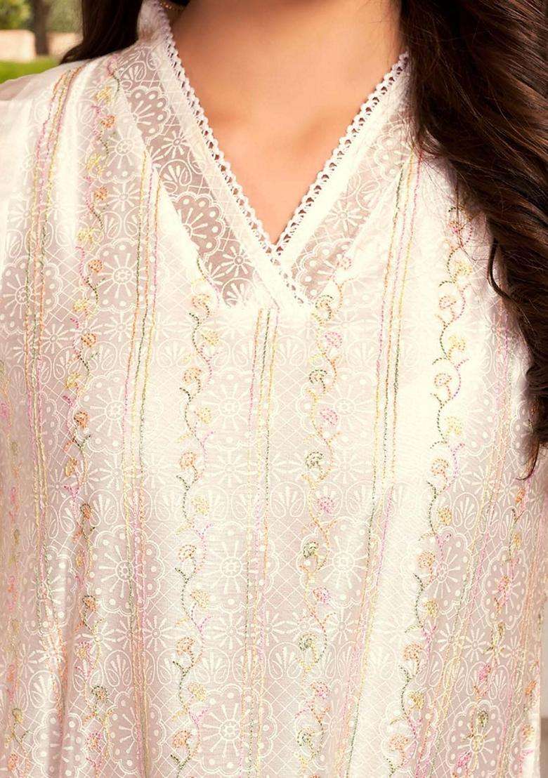 Off White Embroidery Chanderi Kurta Set - Indya