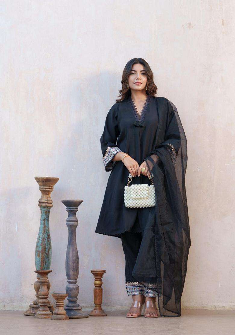 Black Solid Silk Blend Kurta Set - Indya