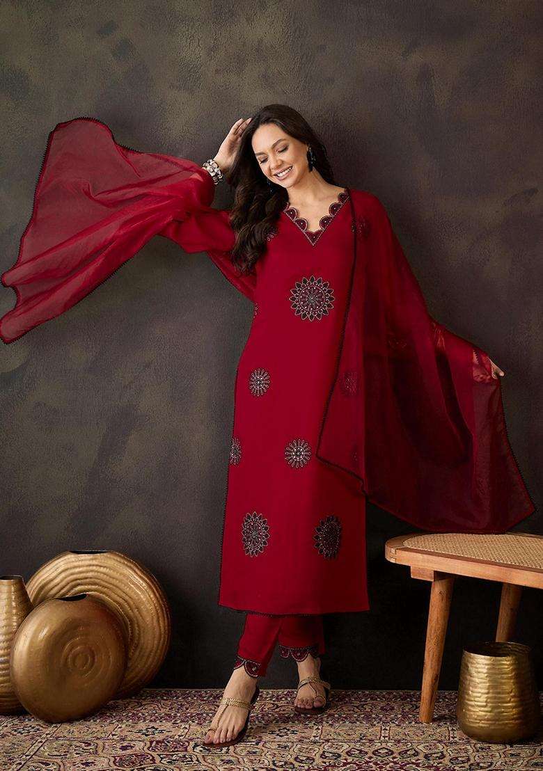 Red Embroidery Silk Blend Kurta Set - Indya