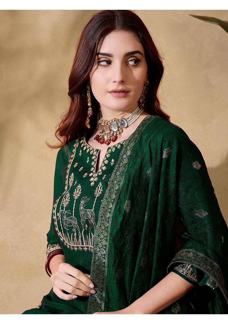 Green Embroidery Silk Blend Kurta Set - Indya
