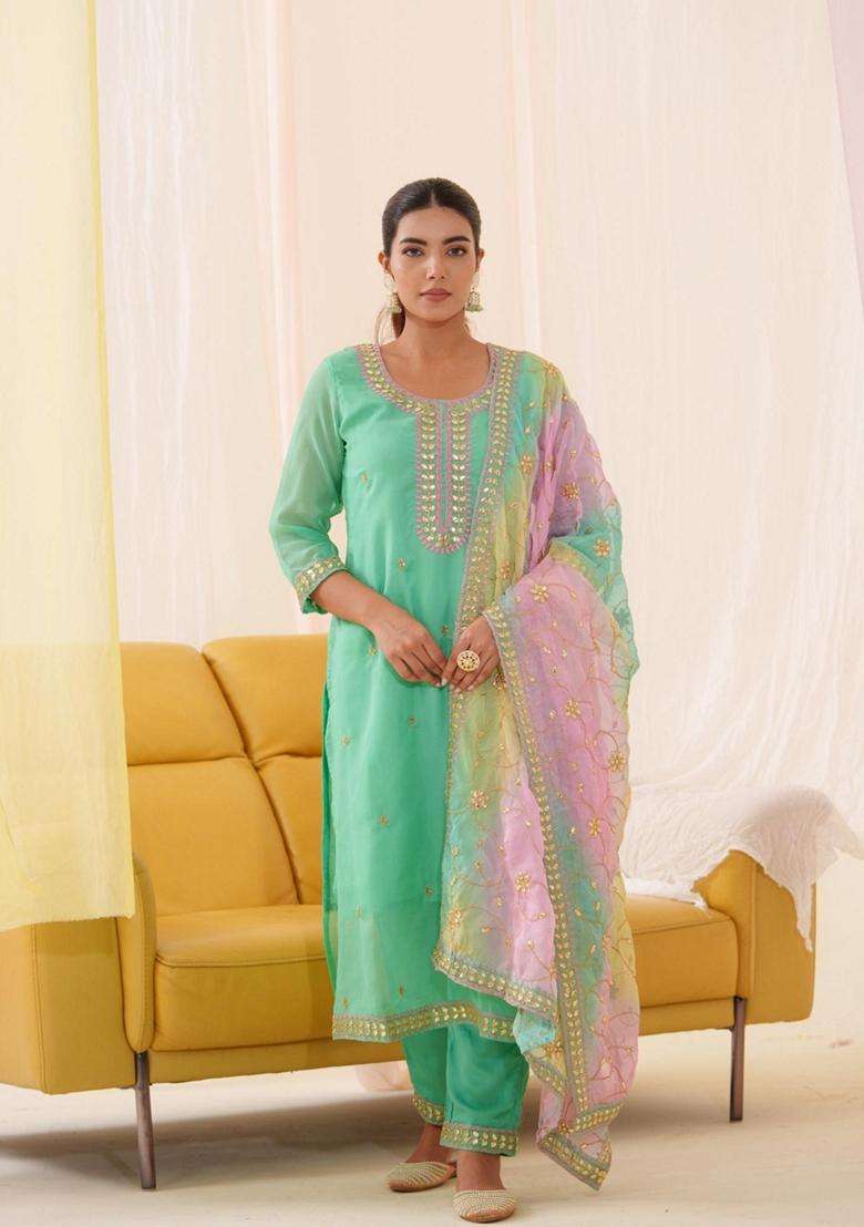 Green Embroidery Silk Blend Kurta Set - Indya