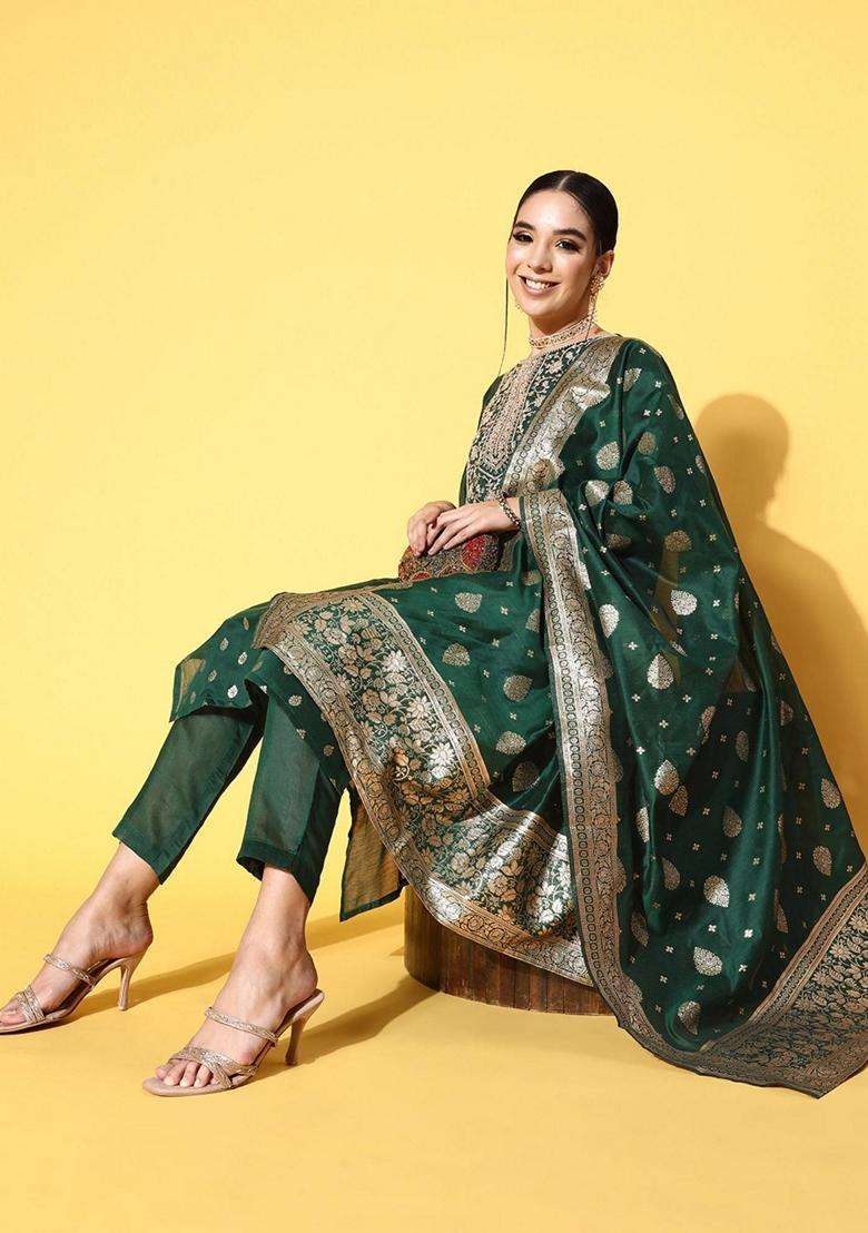Green Embroidery Silk Blend Kurta Set - Indya