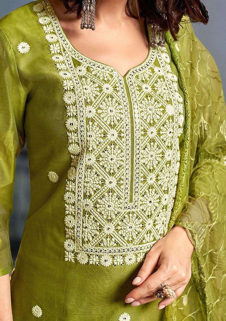 Green Embroidery Chanderi Kurta Set - Indya