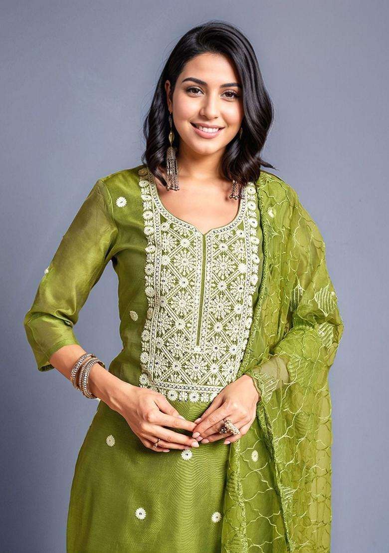 Green Embroidery Chanderi Kurta Set - Indya