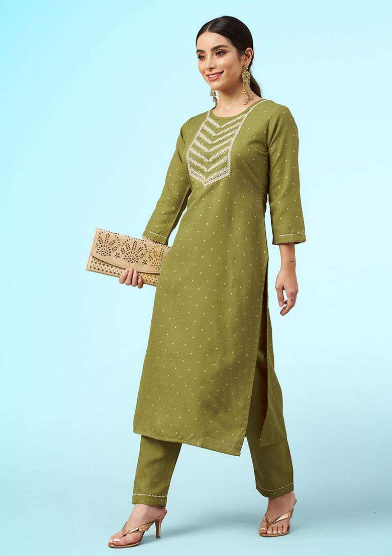Green Embroidery Chiffon Kurta Set - Indya