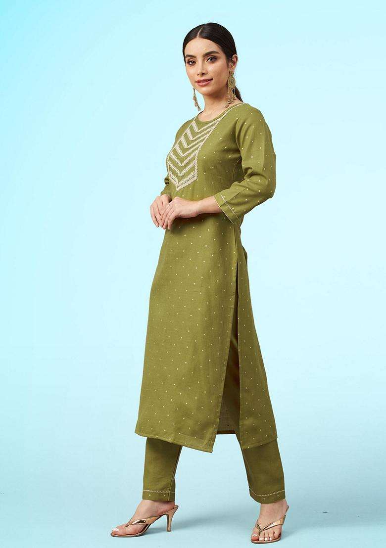 Green Embroidery Chiffon Kurta Set - Indya