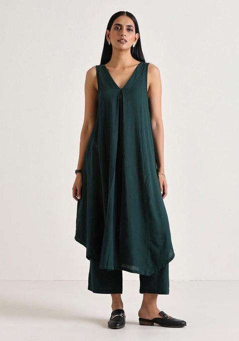 Green Solid Rayon Kurta Set — view on Indya