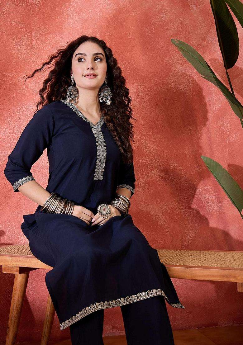 Blue Embroidery Silk Blend Kurta Set - Indya