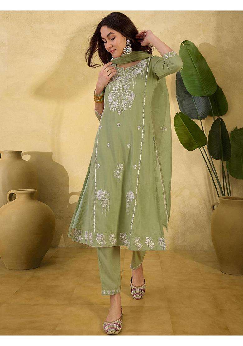 Green Embroidery Silk Blend Kurta Set - Indya
