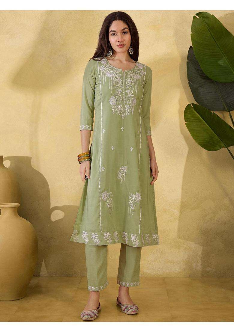 Green Embroidery Silk Blend Kurta Set - Indya