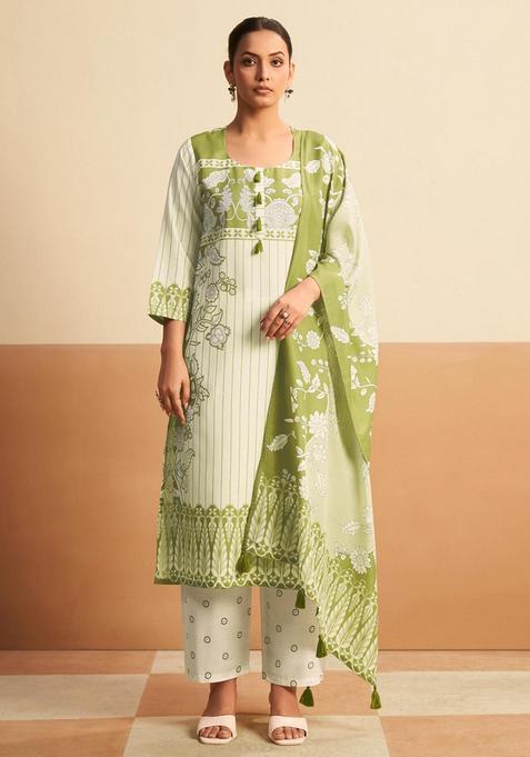 Green Floral Cotton Kurta Set — view on Indya