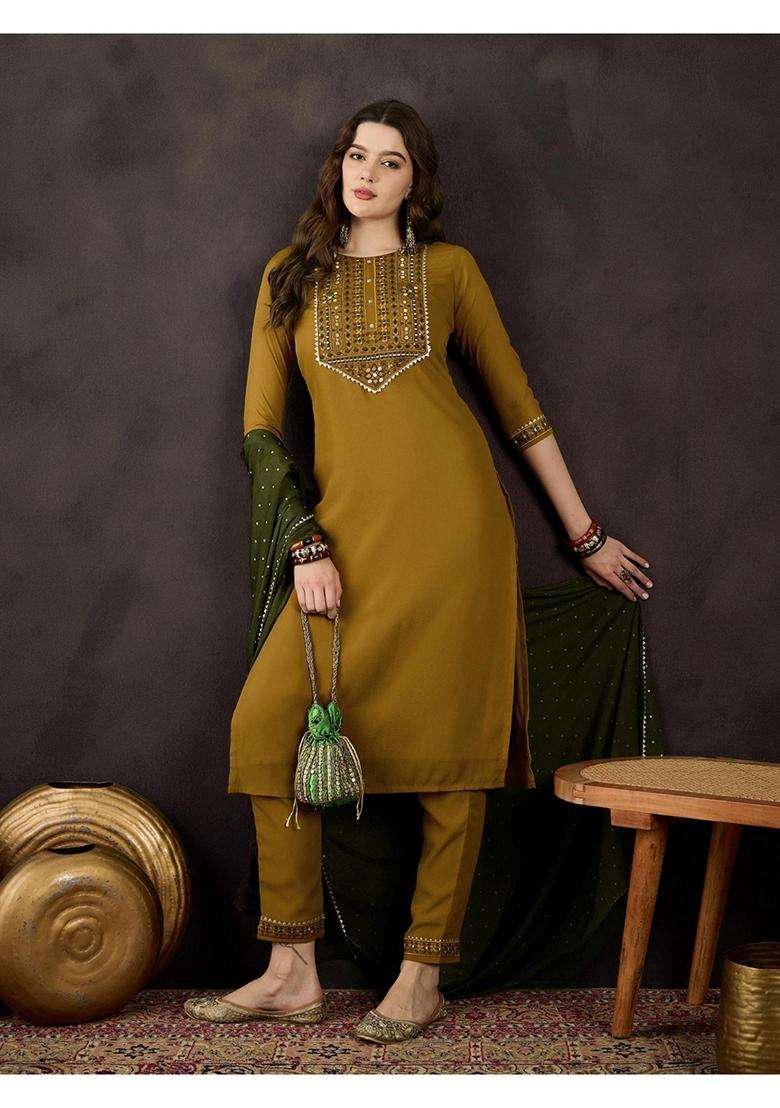 Green Embroidery Georgette Kurta Set - Indya