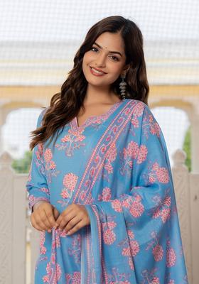Blue Floral Print Blended Kurta Set