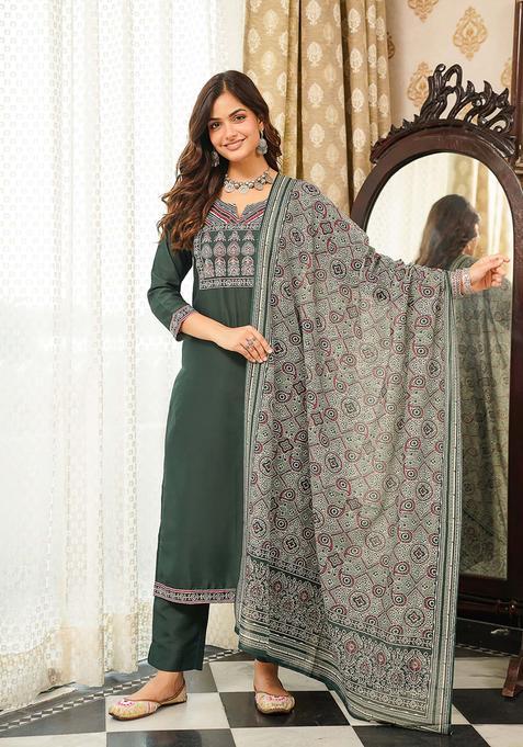 Green Printed Rayon Kurta Set — view on Indya
