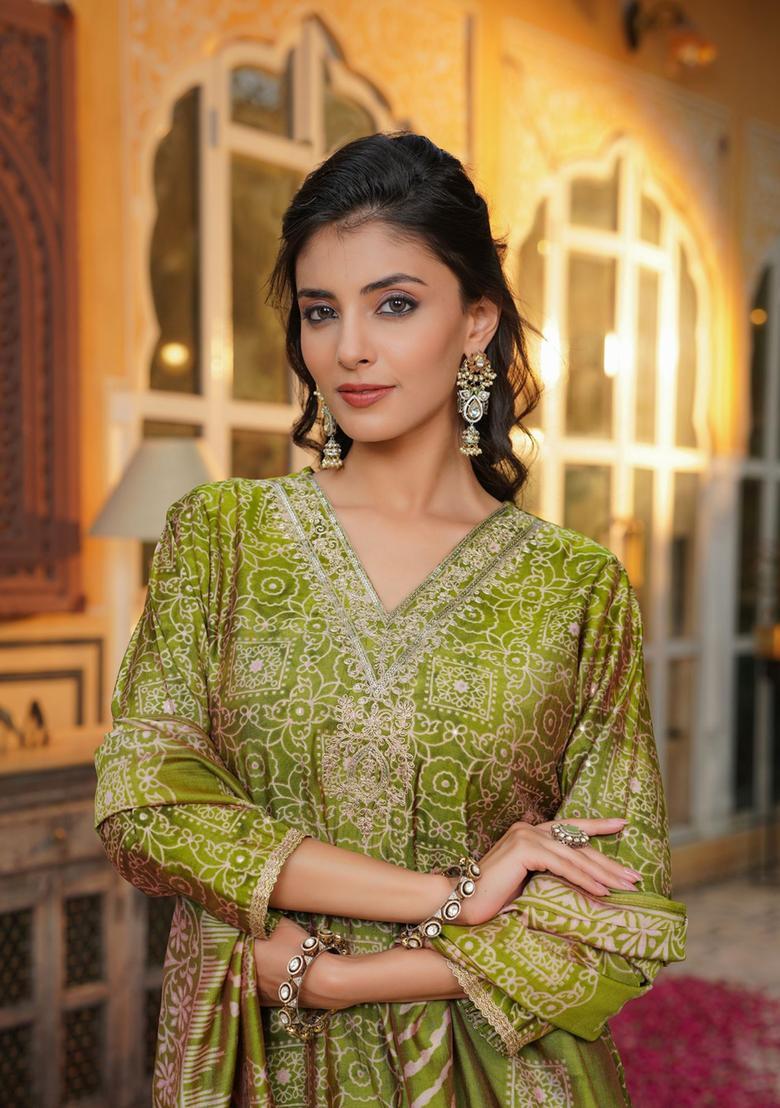 Green Printed Silk Kurta Set - Indya