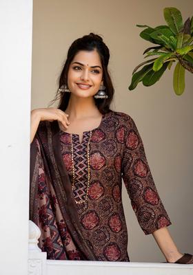Multicolor Floral Print Blended Kurta Set