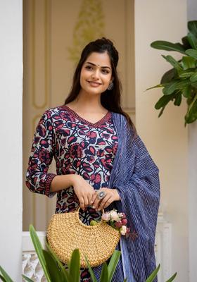 Grey Floral Print Blended Kurta Set