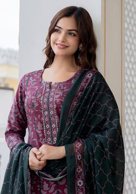Magenta Floral Print Blended Kurta Set
