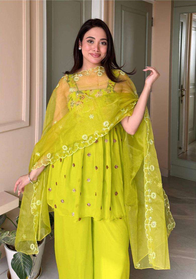 Green Embroidered Georgette Kurta Set - Indya