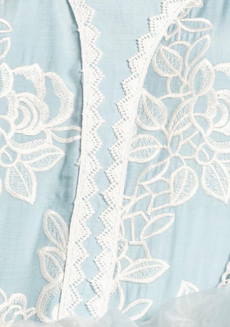 Light Blue Thread Embroidered Muslin Kurta With Pants And Organza Dupatta (Set of 3)