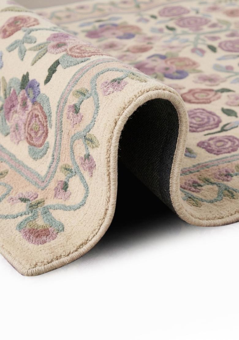 Saffron Rugs Hand Tufted Beige Floral Victorian Rectangular Wool Area Rug - Indya
