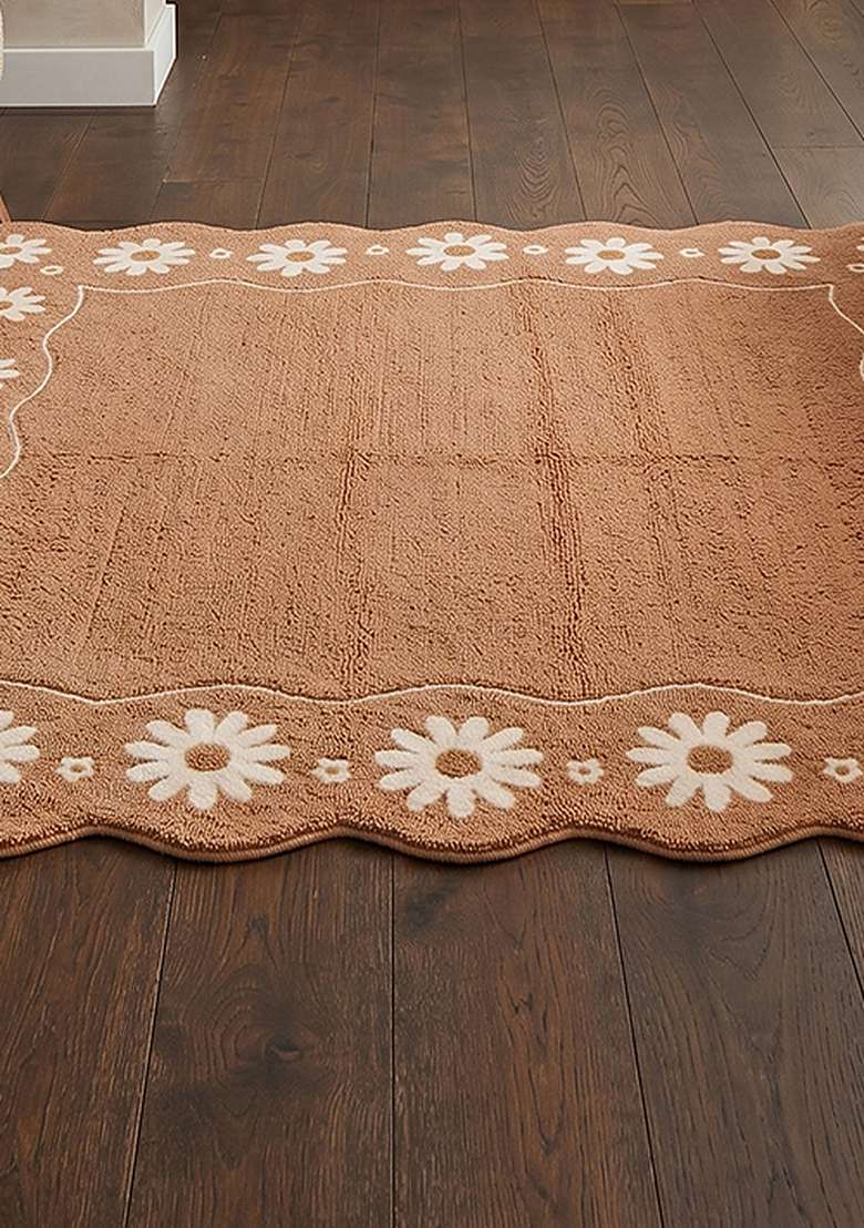 Saffron Rugs Warm Camel Cottage Floral Hand Tufted Wool Square Rug - Indya