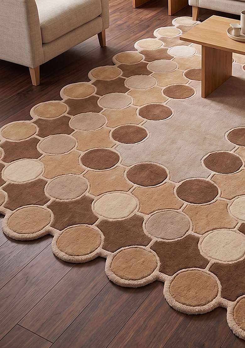 Saffron Rugs Warm Camel Mid Century Modern Polka Dot Hand Tufted Wool Scalloped Rug - Indya