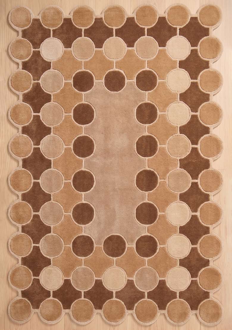 Saffron Rugs Warm Camel Mid Century Modern Polka Dot Hand Tufted Wool Scalloped Rug - Indya