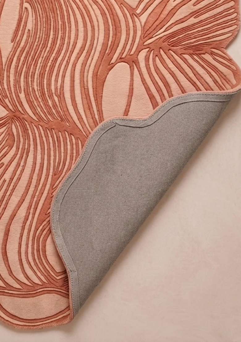 100% Wool Handmade Dusty Rose Rug | Contemporary Leaf Oblong Carpet With Cotton Backing For Living Room - Indya