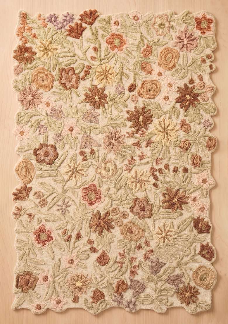 Saffron Rugs Hand-Tufted 100% Wool Area Rug | Celery Green Scalloped Rug | Cotton Backing | Cottage Floral Home Decor Carpet for Living Room Bedroom - Indya