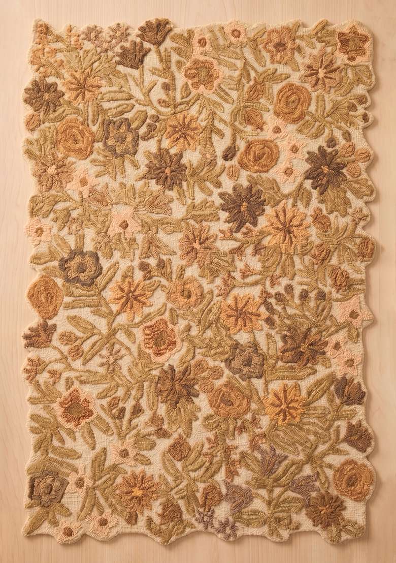Saffron Rugs Hand-Tufted 100% Wool Area Rug | Linen Beige Scalloped Rug | Cotton Backing | Cottage Floral Home Decor Carpet for Living Room Bedroom - Indya