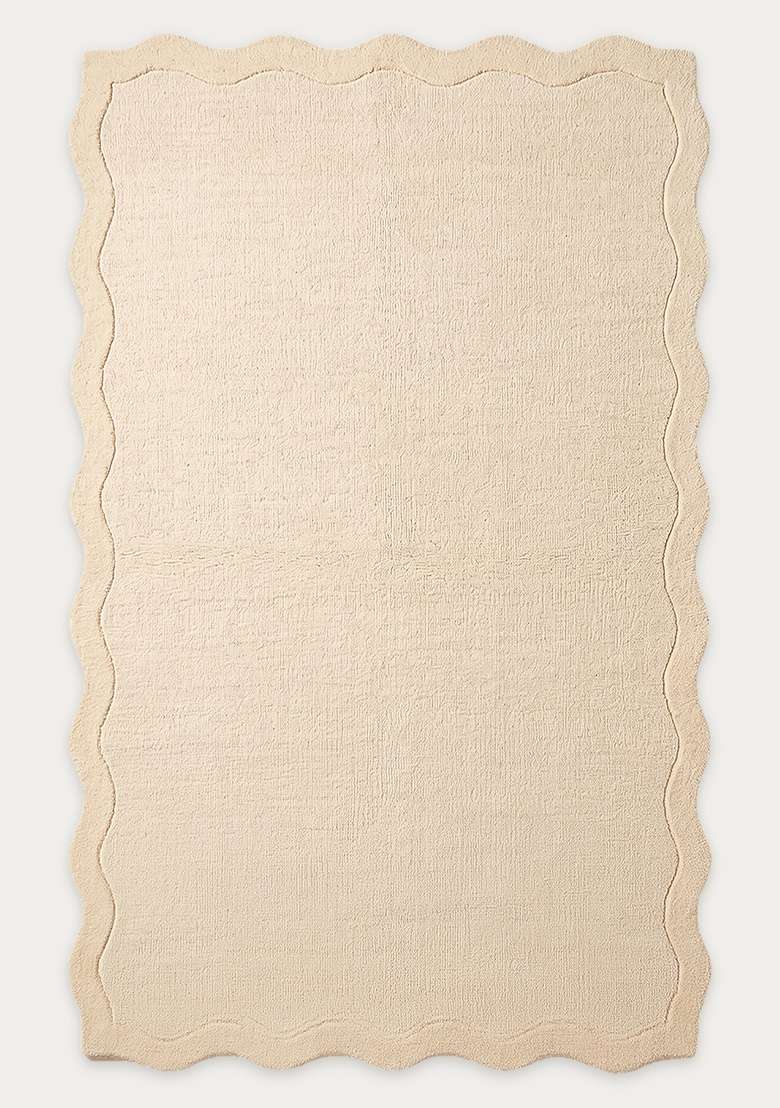 100% Wool Handmade Warm Ivory Rug | Minimalist Solid Scalloped Carpet With Cotton Backing For Living Room - Indya