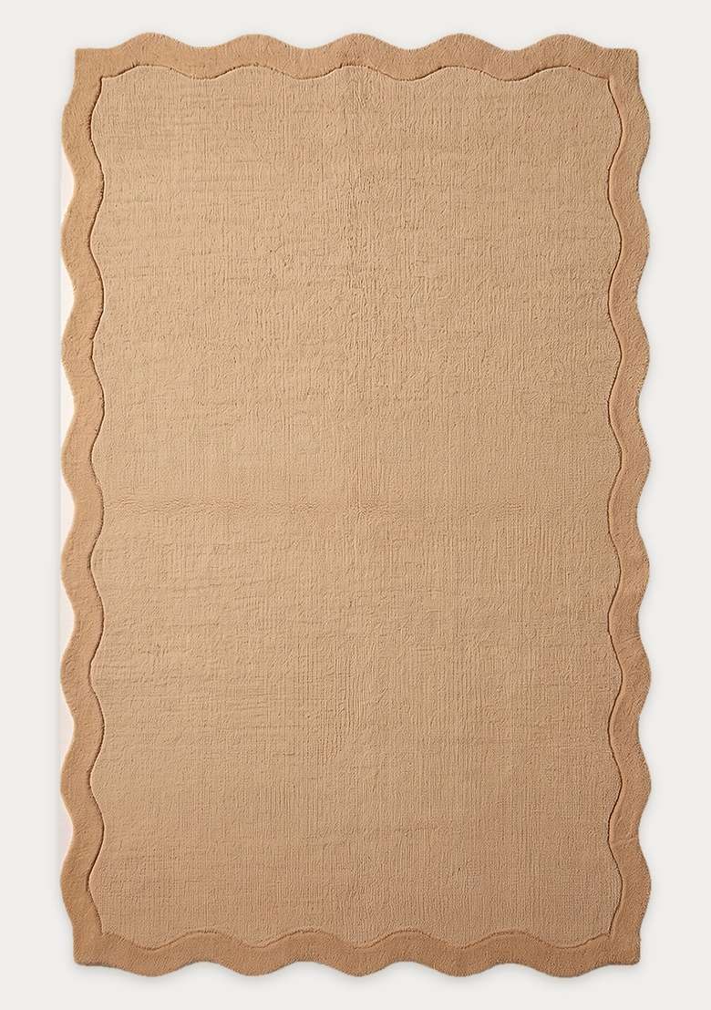 100% Wool Handmade Warm Camel Rug | Minimalist Solid Scalloped Carpet With Cotton Backing For Living Room - Indya