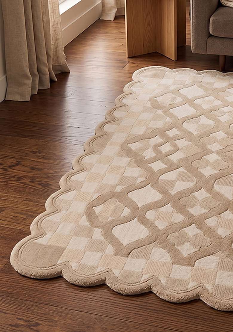 100% Wool Handmade Ivory Beige Rug | Moroccan Trellis Scalloped Carpet With Cotton Backing For Living Room - Indya