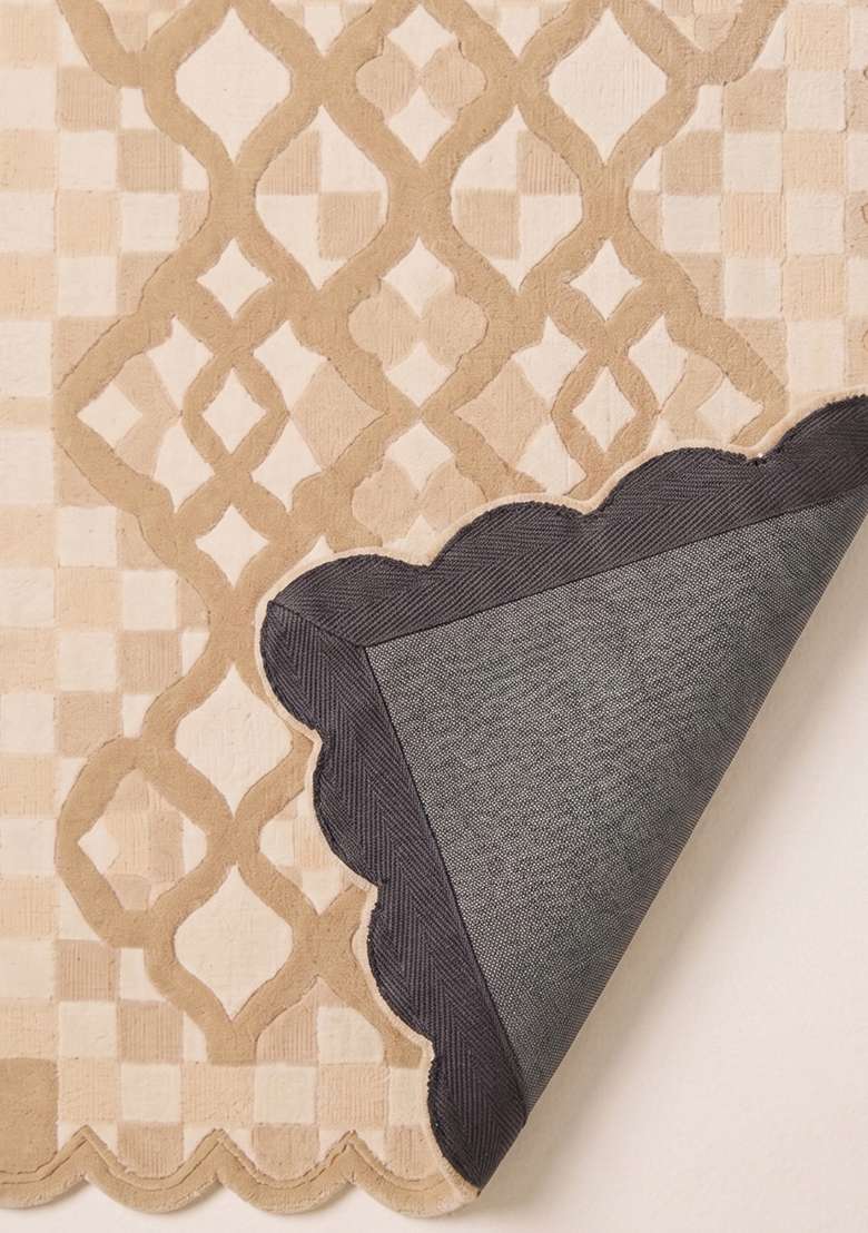 100% Wool Handmade Ivory Beige Rug | Moroccan Trellis Scalloped Carpet With Cotton Backing For Living Room - Indya