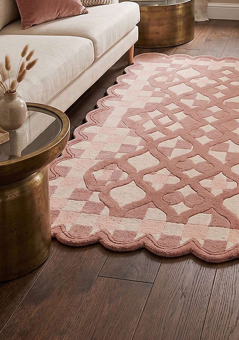 Saffron Rugs Dusty Rose Moroccan Trellis Hand Tufted Wool Scalloped Rug - Indya