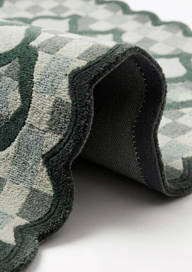 Saffron Rugs Forest Green Moroccan Trellis Hand Tufted Wool Scalloped Rug - Indya