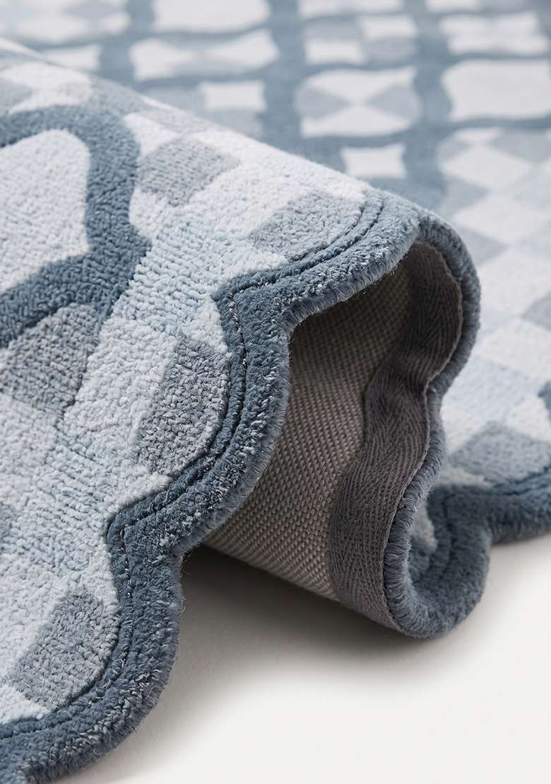 100% Wool Handmade Steel Blue Rug | Moroccan Trellis Scalloped Carpet With Cotton Backing For Living Room - Indya