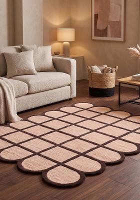 Saffron Rugs Hand Tufted Blush Pink Trellis Mid-Century Modern Scalloped Wool Area Rug