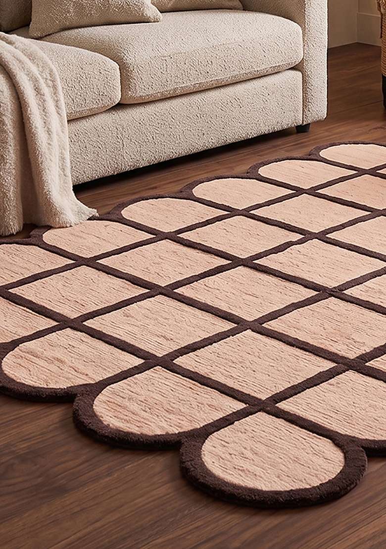 Saffron Rugs Blush Pink Mid Century Modern Trellis Hand Tufted Wool Scalloped Rug - Indya