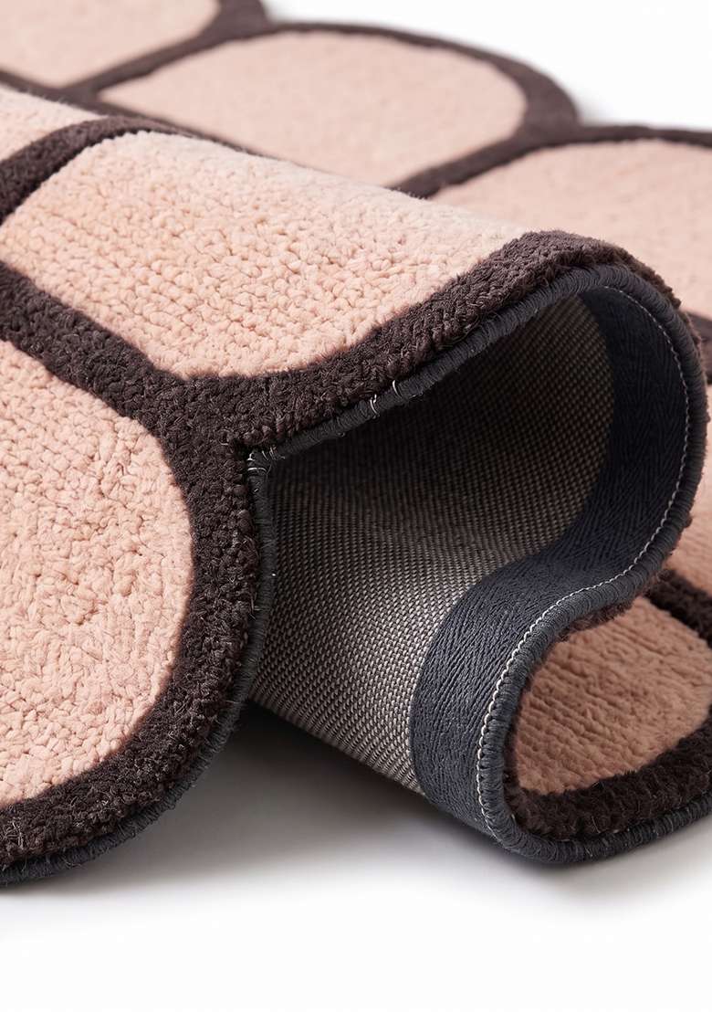 Saffron Rugs Blush Pink Mid Century Modern Trellis Hand Tufted Wool Scalloped Rug - Indya