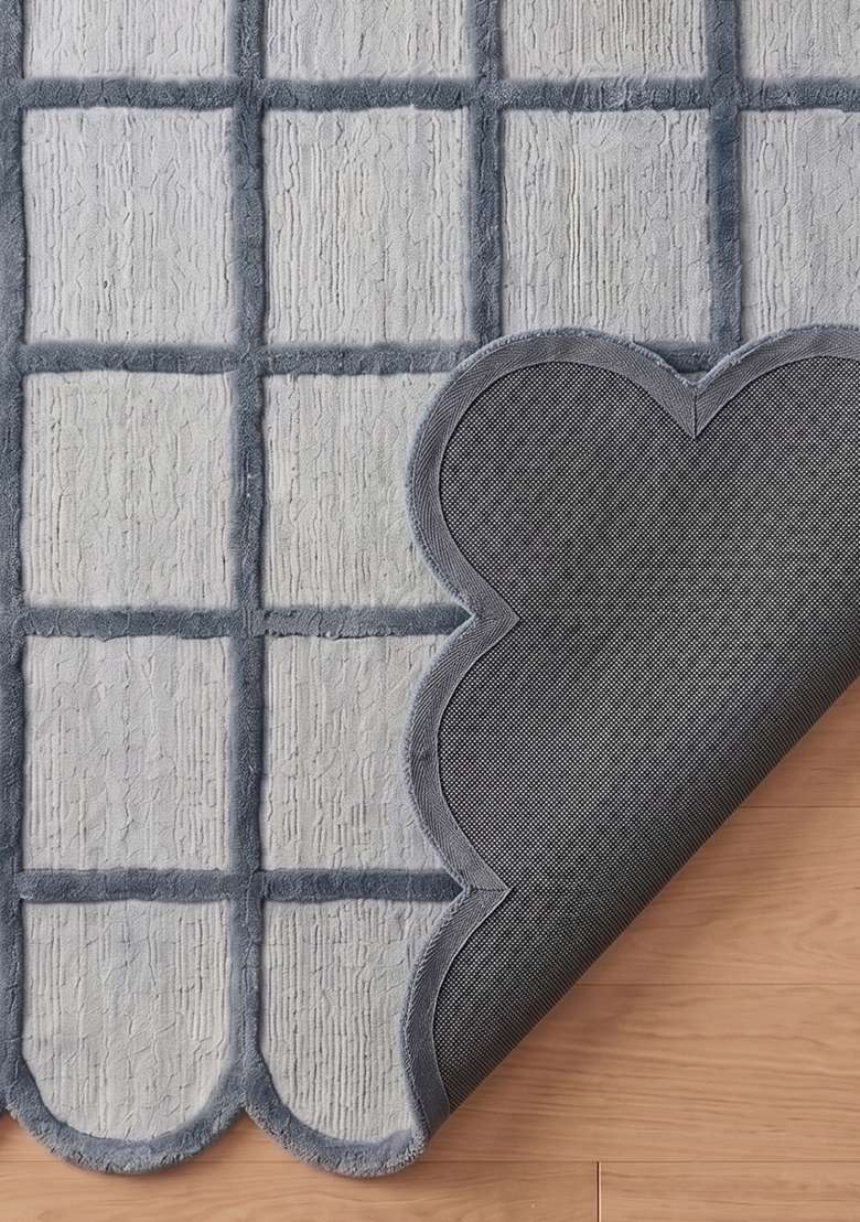 Saffron Rugs Steel Blue Mid Century Modern Trellis Hand Tufted Wool Scalloped Rug - Indya