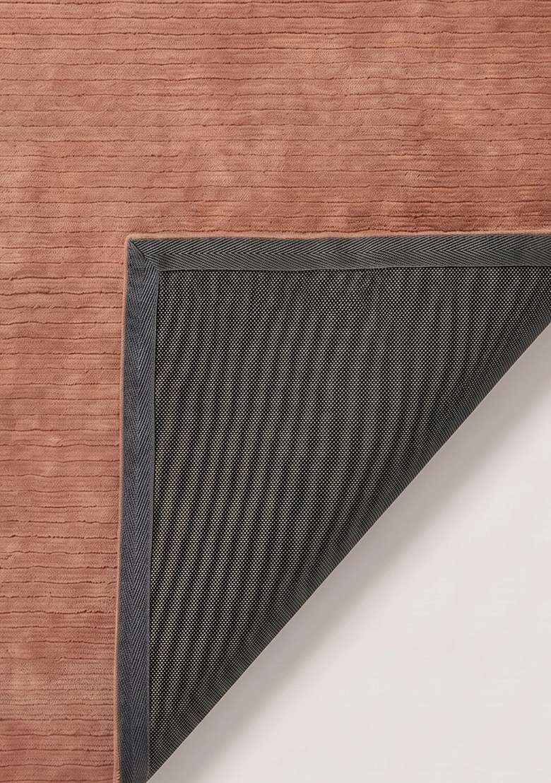 100% Wool Handmade Dusty Rose Rug | Contemporary Solid Scalloped Carpet With Cotton Backing For Living Room - Indya