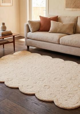 Saffron Rugs Hand Tufted Ivory Cream Floral Cottage Scalloped Wool Area Rug