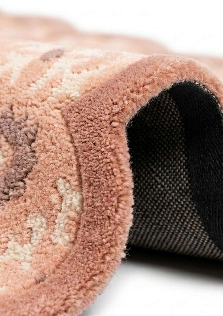 100% Wool Handmade Dusty Pink Rug | Cottage Floral Scalloped Carpet With Cotton Backing For Living Room - Indya