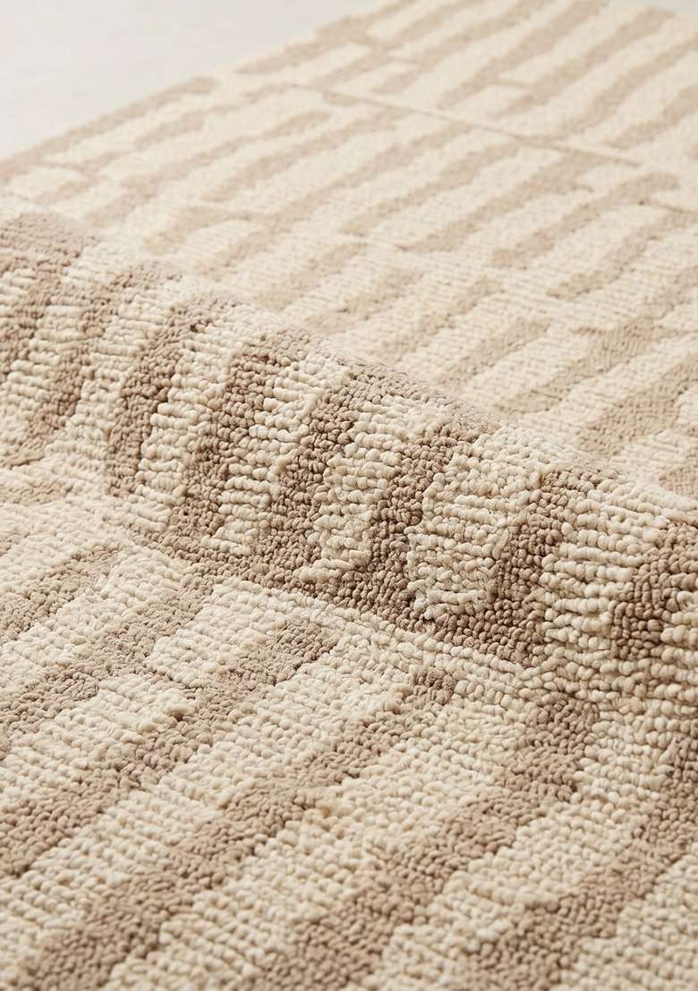 Saffron Rugs Hand-Tufted 100% Wool Area Rug | Beige Rectangular Rug | Cotton Backing | Contemporary Geometric Home Decor Carpet for Living Room Bedroom - Indya
