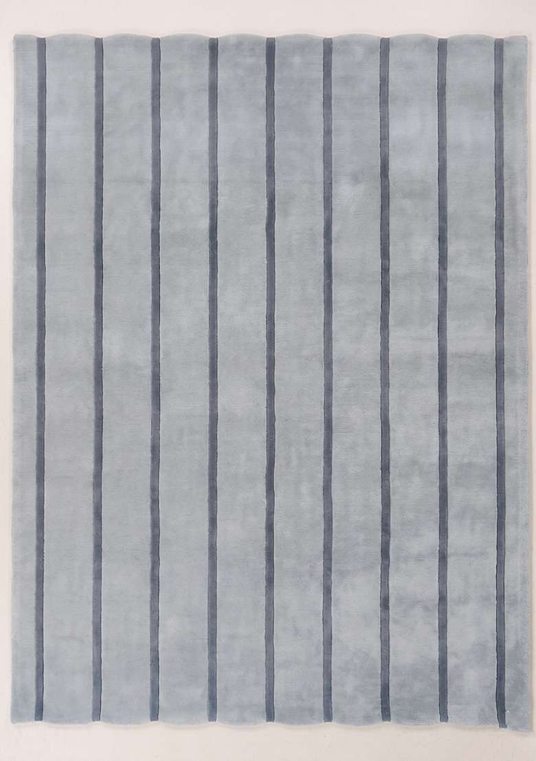 100% Wool Handmade Ice Blue Rug | Contemporary Striped Scalloped Carpet With Cotton Backing For Living Room - Indya