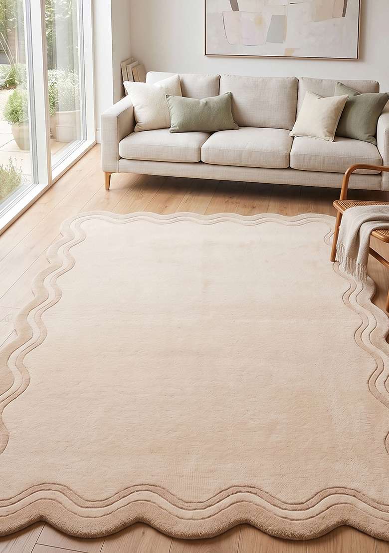 Saffron Rugs Beige Contemporary Solid Hand Tufted Wool Scalloped Rug - Indya